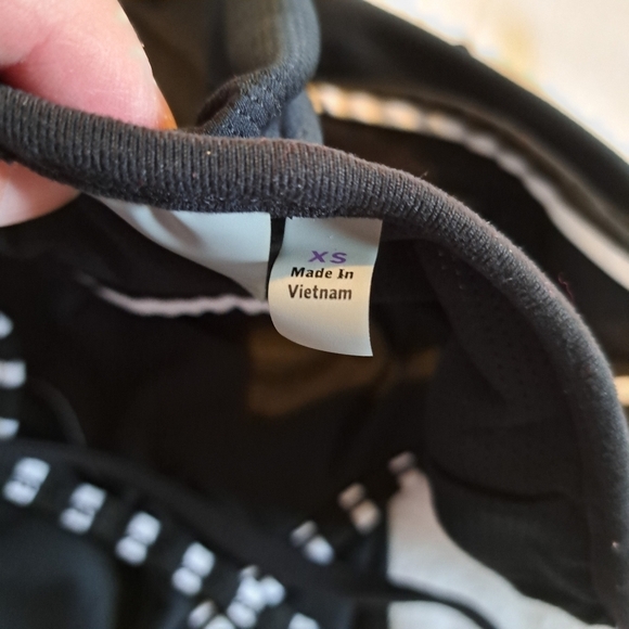 Athleta XS women black hidden agenda yoga tank top - Picture 5 of 6